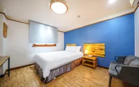 Yeongju Punggi Tourist Hotel - Motels