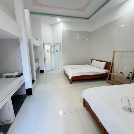 Windy Hills Hotel