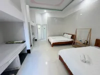 Windy Hills Hotel - 2-Star