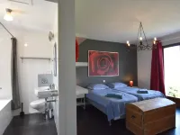 Vineyard Stay w/ Pool
