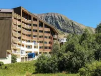 Apartment in Alpe d'Huez with Heated Pool