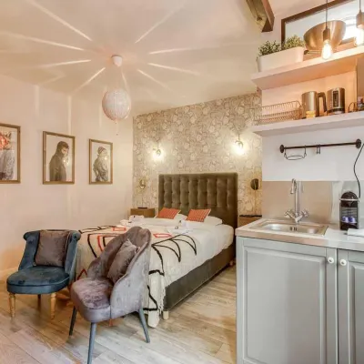 Lovely appartement- 4P- Montorgueil/ Nazareth 퐁피두 센터 주변 호텔