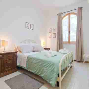 Enchanting Coastal with Views Rooms