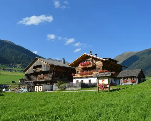 Holiday apartment with 2 bedrooms Hotels in Valle Di Casies
