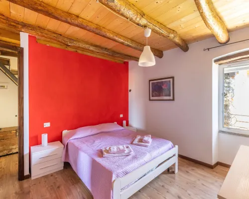 Cozy Hideaway Above Lake Como Hotels in San Siro