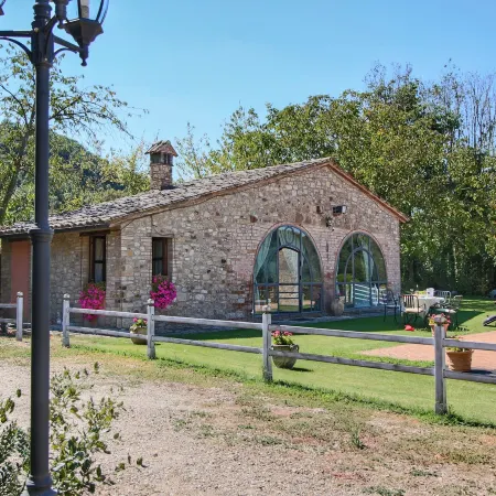 Cottage in Todi with Pool and Terrace