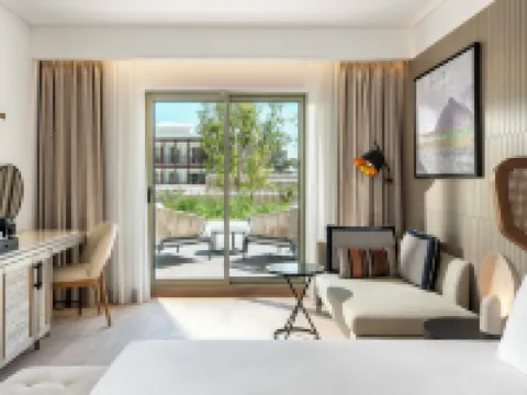 โรงแรมราดิสัน คอลเลคชั่น โบดรัม โรงแรมในโบดรุม