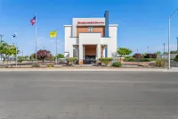 Hampton Inn & Suites Farmington - parking