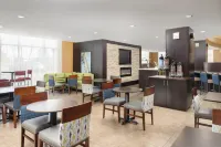 Comfort Suites Lake City - parking