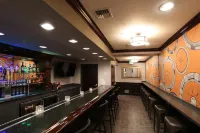 Oxford Suites Spokane Downtown - bar