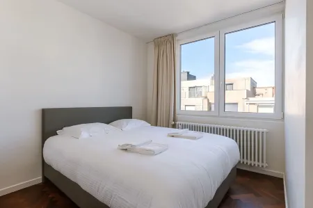 Huswell - New Penthouse with City & Harbour Views