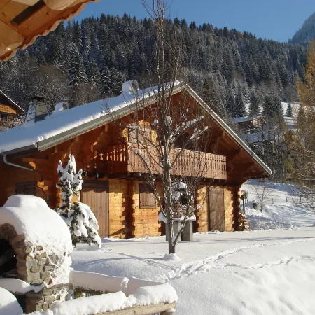 Chalet in Chatel near Les Portes du Soleil Отели в г. Шатель
