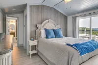 Lake View & Game Room on 3 1/2 Acres, Near Marina