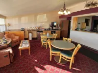 Red Carpet Inn Windom Hotels in Windom