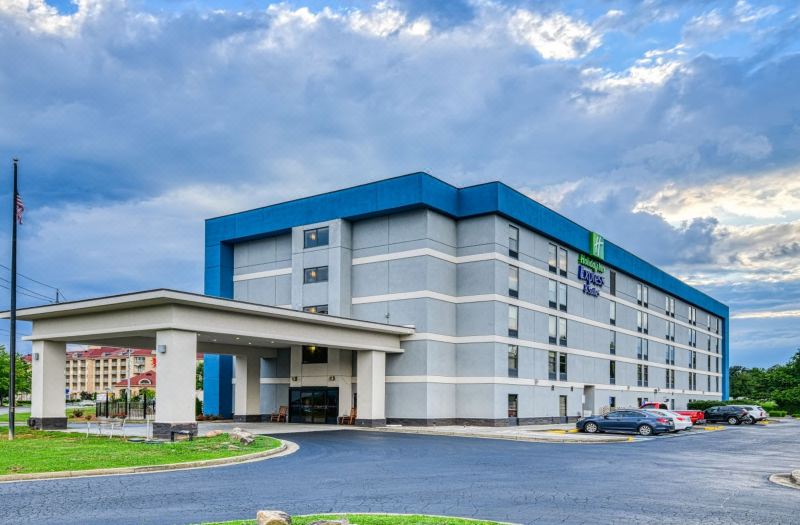 Holiday Inn Express & Suites Pigeon Forge/Near Dollywood by IHG