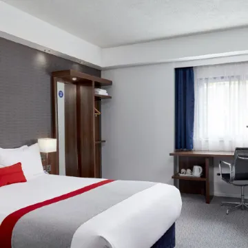 Holiday Inn Express BELFAST CITY by IHG Отели рядом с достопримечательностью «Титаник Белфаст»