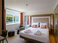 Novotel Lyon Centre Confluence Bord de Saone Hotels near L'Antiquaille - Espace Culturel du Christianisme à Lyon (ECCLY)