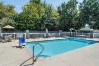 Spark by Hilton Kannapolis - Swimmingpools