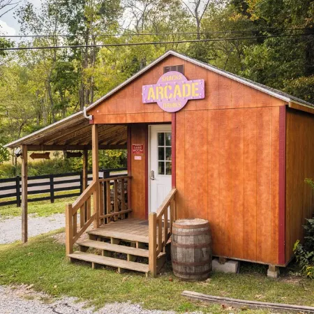 Ridgetop Retreat Cabin at Highland Hideaways - Arcade & Drive-in Theater