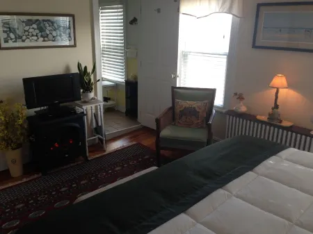 The Stirling House Waterfront Inn Greenport