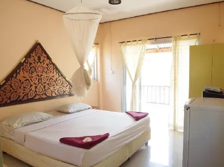 Jinta Beach Bungalow
