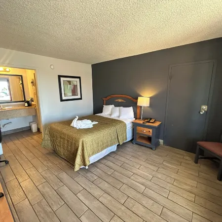Suite Dreams Hotel