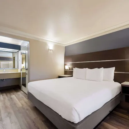 Best Western Inn  Suites Lemoore