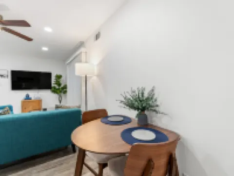 Charming Dallas Apartment near Airport