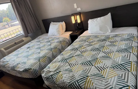 密西西比格爾夫波特 - 機場 6 號汽車旅館