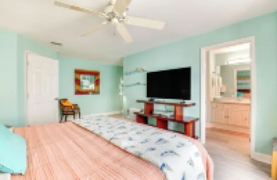 Clearwater Beach Hideaway Walkable Location!