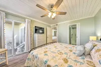 Fernandina Beach Condo ~ 1 Mi to Golf Courses - Hot Tub
