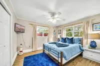 Relax at Serenity • Heated Pool • Spa • BBQ • Near Beach