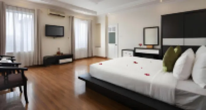 Serenity Villa Hotel โรงแรมใกล้โอลด์ควอเตอร์