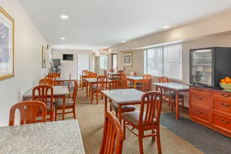 Quality Inn & Suites Oceanside Near Camp Pendleton