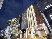 JK Hotel Suwon Hotels near Changlyongmun
