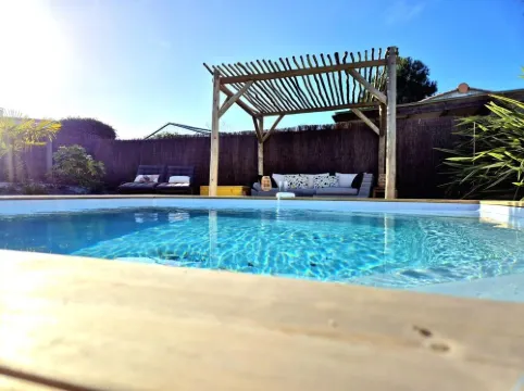 Charming villa - Swimming pool - Spa - Pond