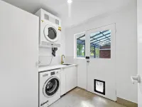 Spacious 2-Bed Townhouse with BBQ
