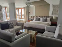 Hotel Fundador by Robles