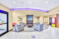 1BR Apartment Close to Disney w Pool and Hot Tub!