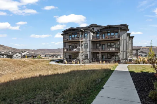 Mountain View Magic - Mayflower Lakeside