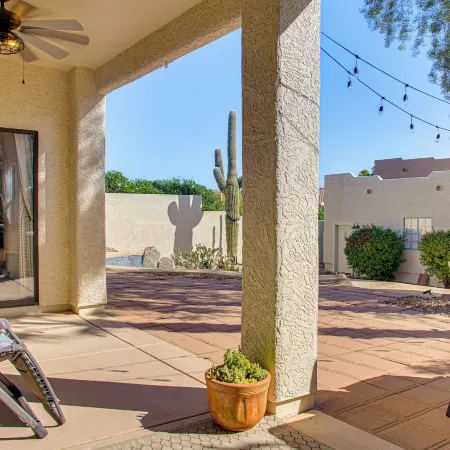 Pet-Friendly Snowbird Haven w/ Pool in Gold Canyon