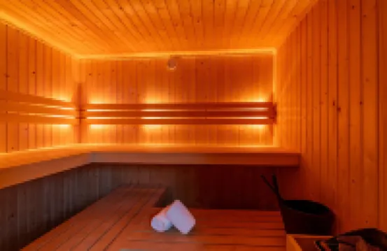 Spacious and Bright 10-person Holiday Villa