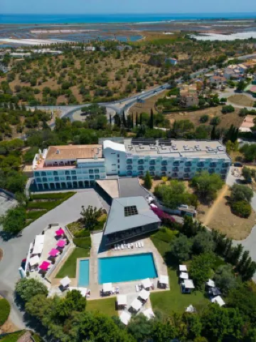 Ozadi Tavira Hotel โรงแรมใน