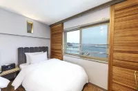 Geojedo Jangseungpo Hotel Pause
