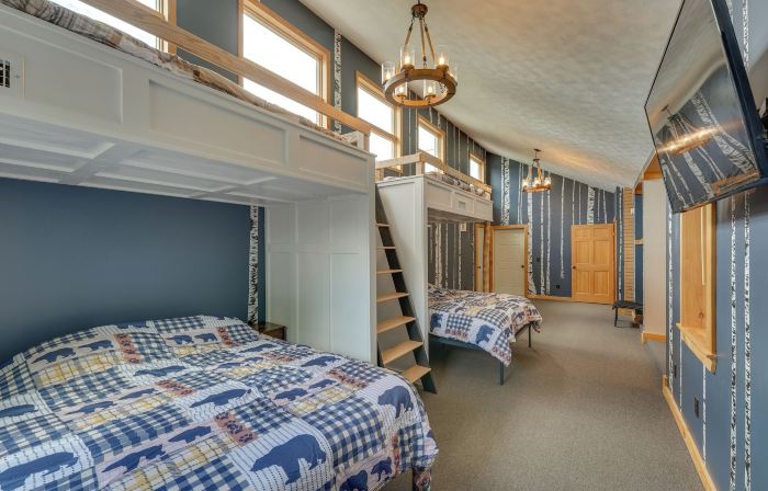 Spacious Old Forge Condo w/ Patio & Fire Pit!