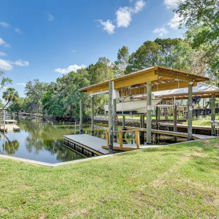Canal-Front Retreat in Crystal River!