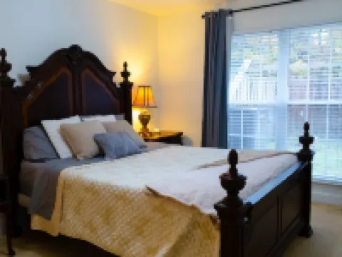 Cozy townhome - 5 minutes to military base! Hotels in Grovetown