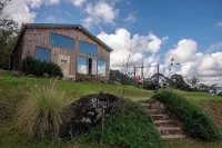 Doi Inthanon Tea Farmstay Hotels in Mae Chaem