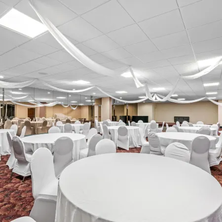 Days Inn by Wyndham Liberty