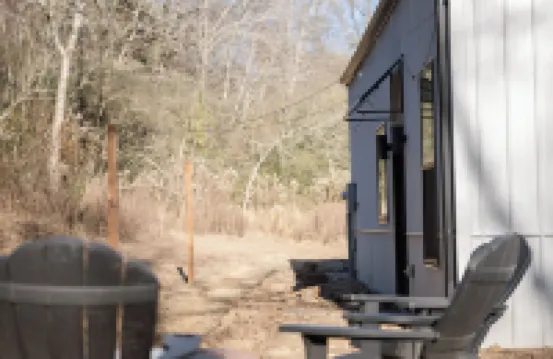 The Peach Cottage Near Horsehead Lake, University, Wedding Venues, Ozark Mtns!